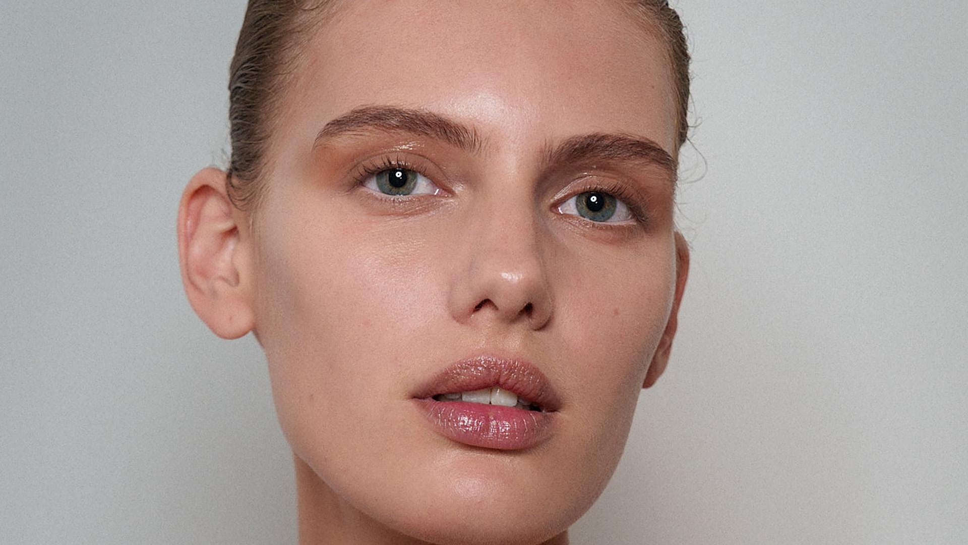 Fijadores de cejas que mejoran cualquier maquillaje