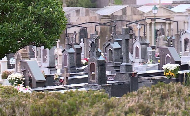 la mitad de los gallegos ya tiene pagado su entierro