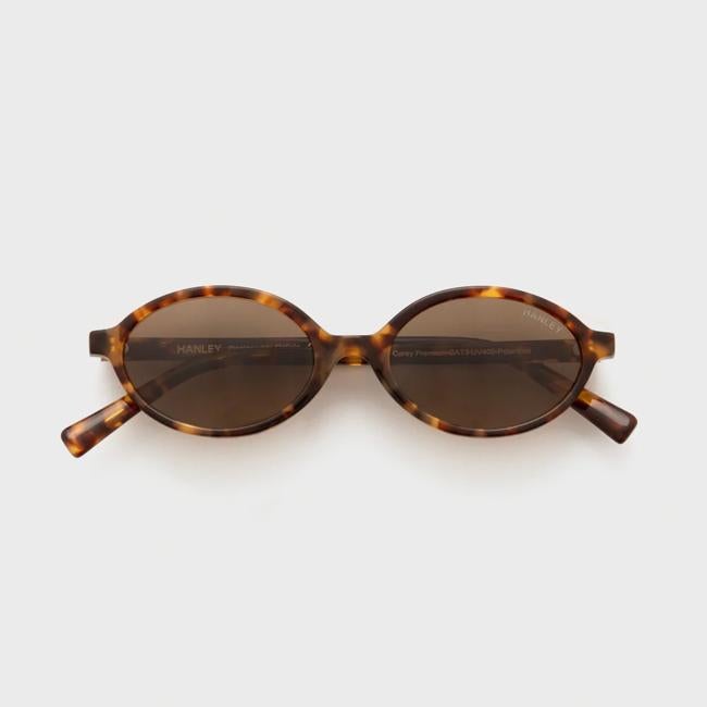 Gafas de sol Hanley carey, 70 euros.