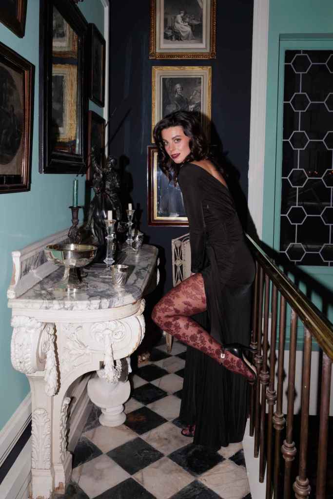 Clara Alvarado en la cena MARCIANO by GUESS de lanzamiento de su nueva colección cápsula Holiday FW25 