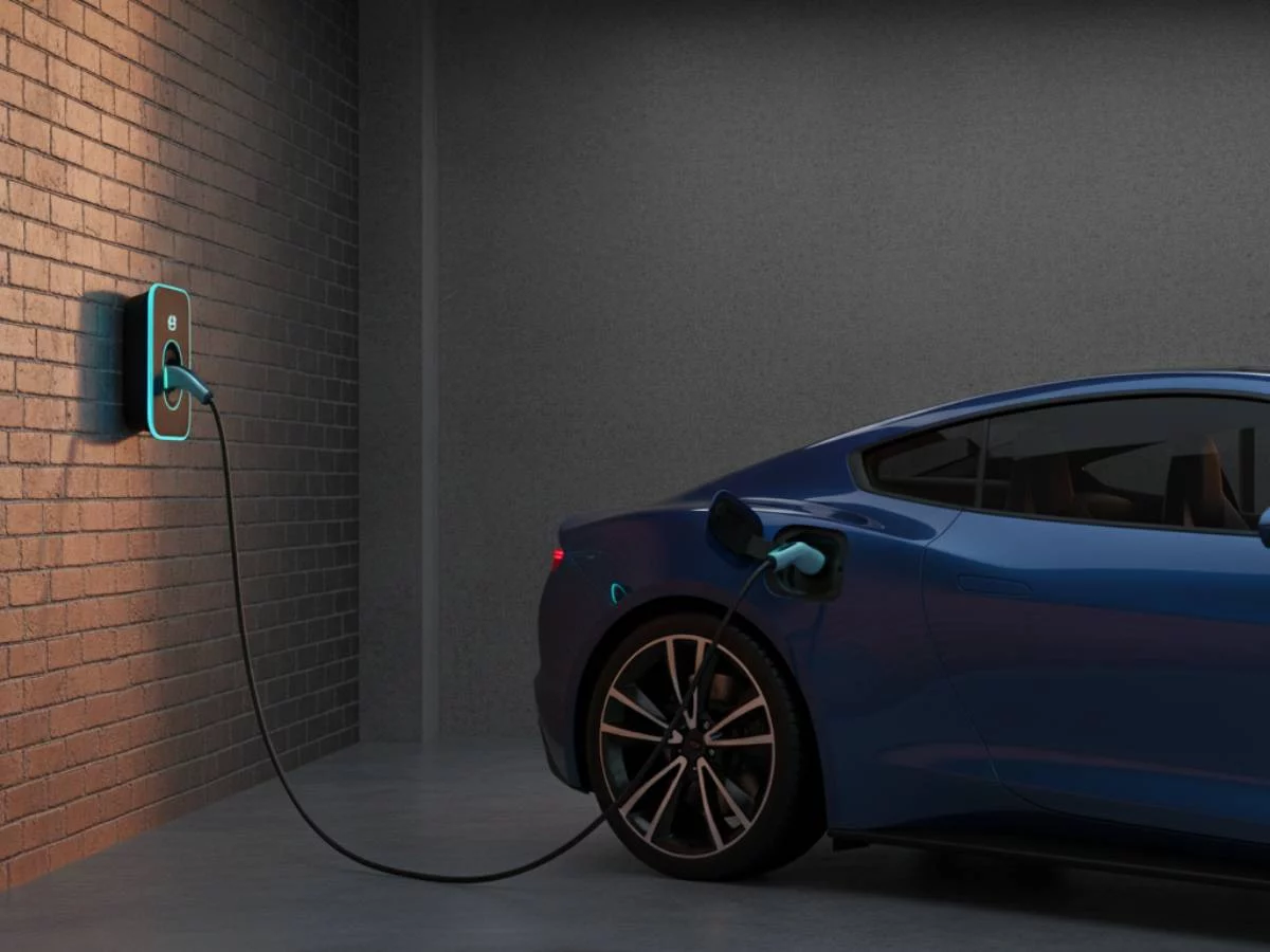 Pon tu coche eléctrico a punto con Feu Vert y por menos de 90 euros