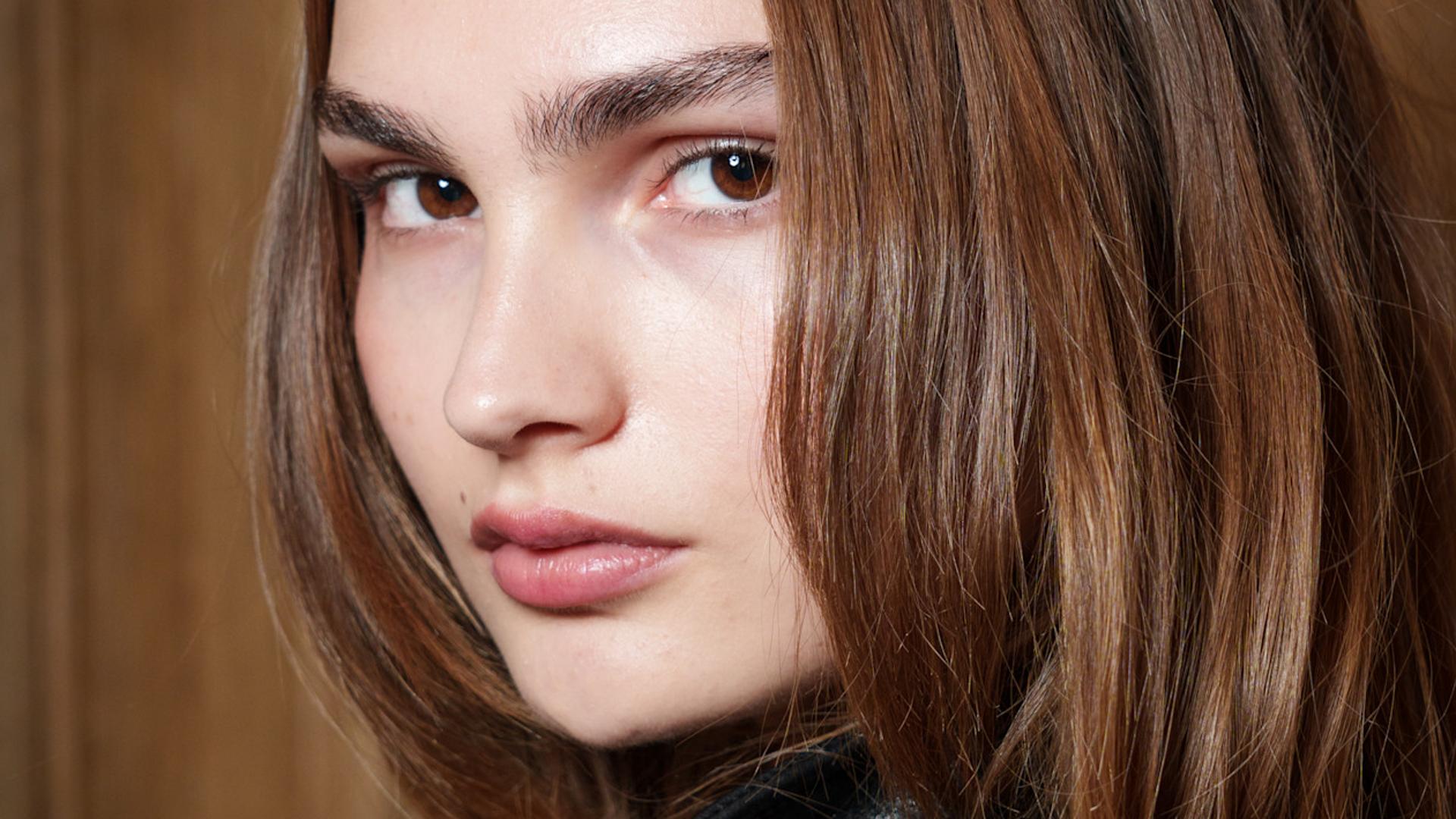 Pruebo el sérum para el contorno de ojos que me recomendó una especialista