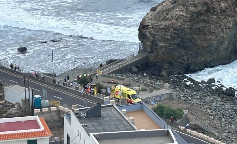 Tres muertos y 15 heridos en una jornada trágica en Tenerife