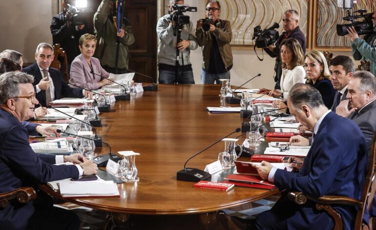 CARLOS MAZÓN | Mazón suspende la remodelación del Gobierno valenciano en plena incertidumbre por su continuidad como “president”