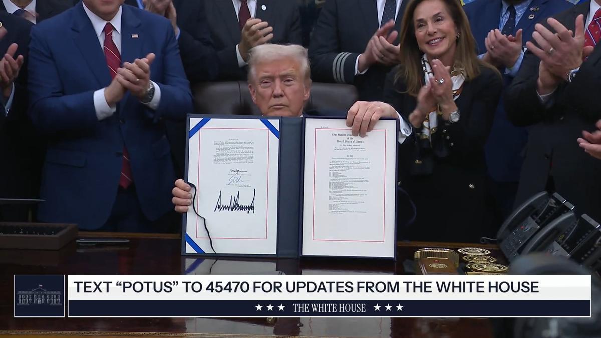 El Gobierno de EEUU reabre tras el cierre más largo de su historia, de 43 días, con una firma de Trump