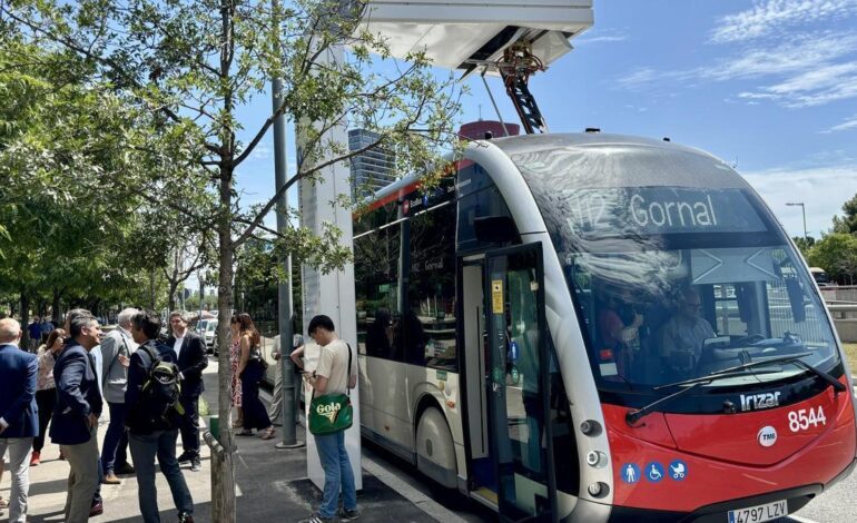 Muere una niña de 11 años que fue atropellada por un autobús en Barcelona