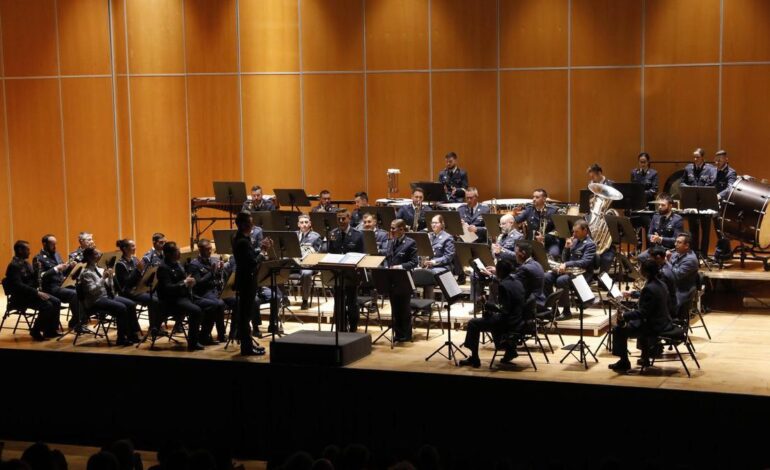La Delegación de Defensa en Asturias cierra su jornada con un brillante concierto de la Unidad de Música de la Academia Básica del Aire