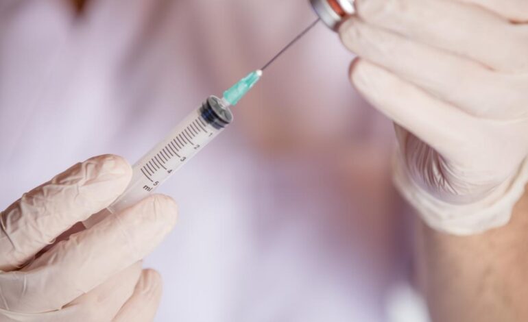 Un brote de sarampión por falta de vacunación en la comunidad ultraortodoxa deja ya nueve niños muertos en Israel