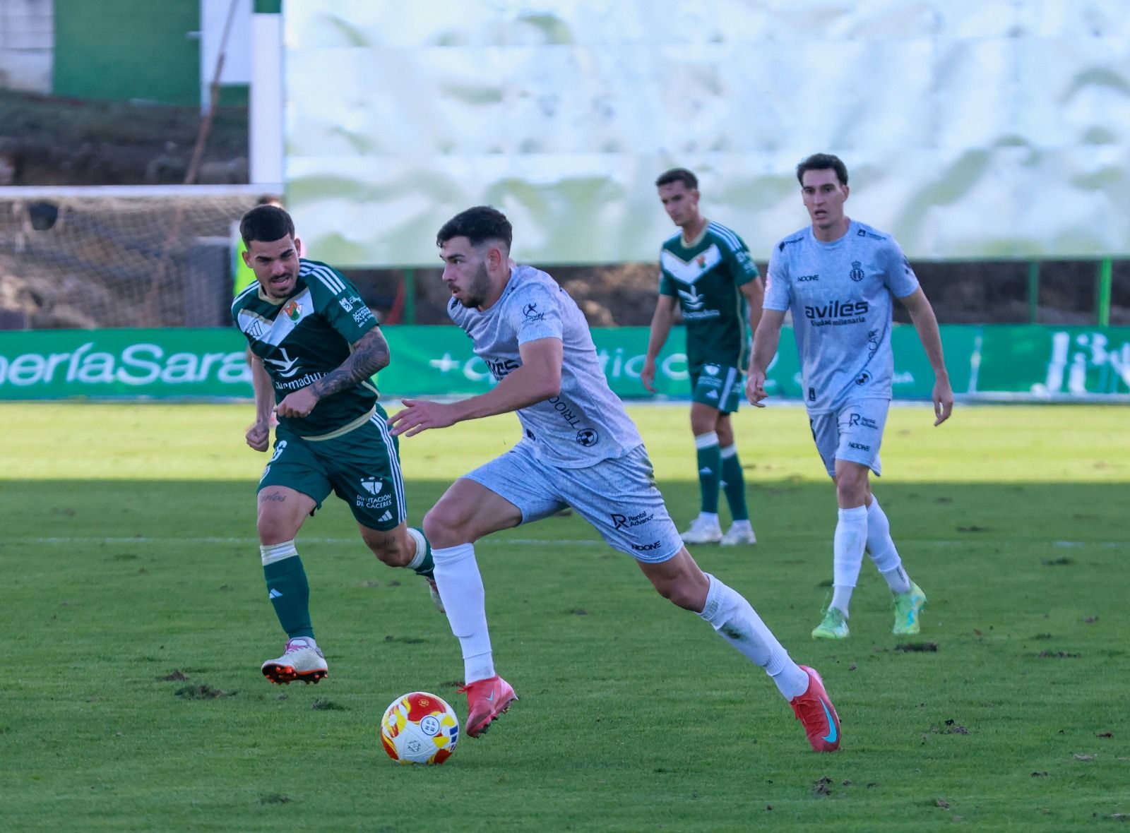 EN FOTOS: Las mejores fotografías de la victoria del Avilés ante el Cacereño
