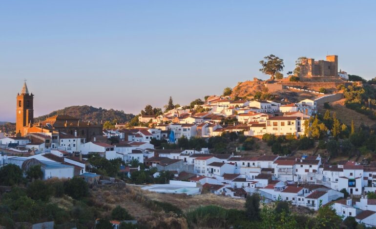 castillo medieval, castañares y el mejor jamón