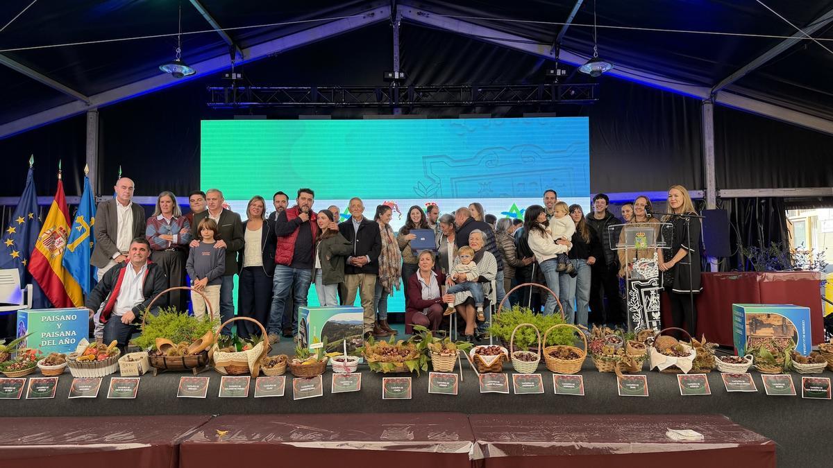 CERTAMEN DE LA CASTAÑA | Parres reparte premios en la primera jornada del Certamen de la castaña