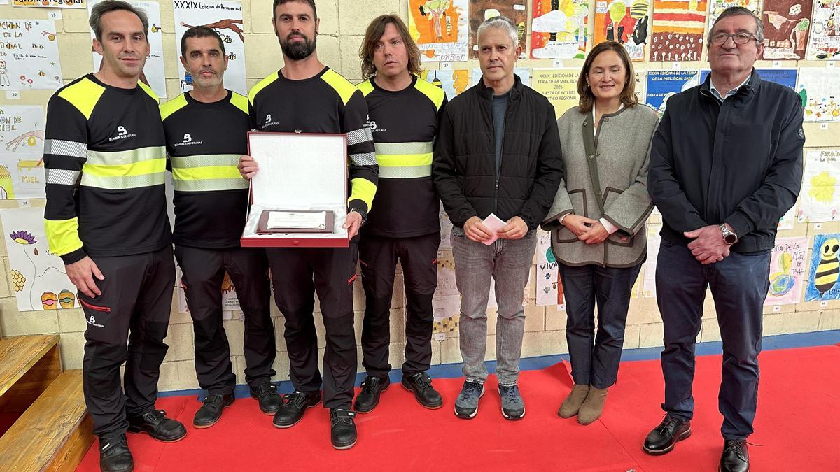 FERIA MIEL BOAL | Boal escucha a sus apicultores y advierte de que la miel no solo esn u producto gastronímico, es «identidad»