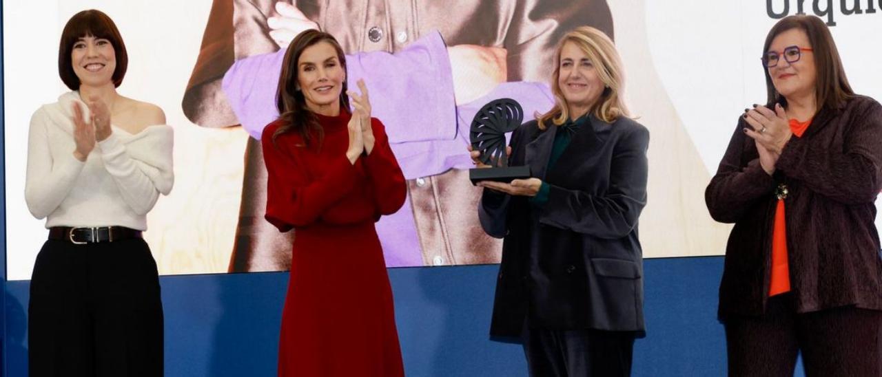 La Reina apurre a Patricia Urquiola’l Premiu Nacional de Diseñu 2025
