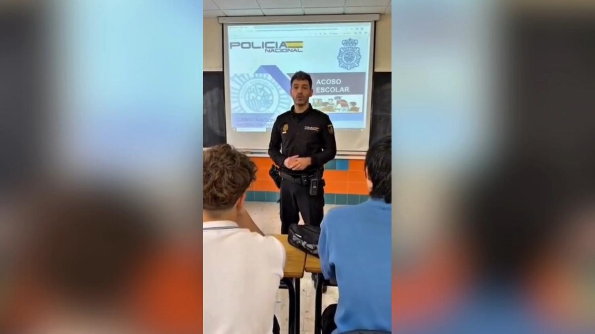 POLICIA CAMPAÑA BULLYING | «No te lo guardes..»: la campaña de la Policía Nacional en la lucha contra el acoso escolar