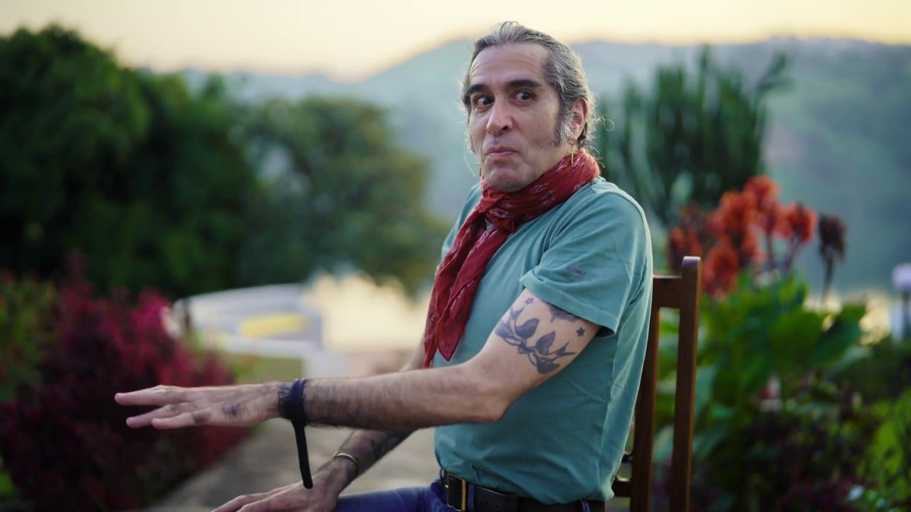 El vídeo de la divertida imitación de Mario Vaquerizo de las cebras que encuentra en Uganda: "Estaban así, mirándote, con una educación…"