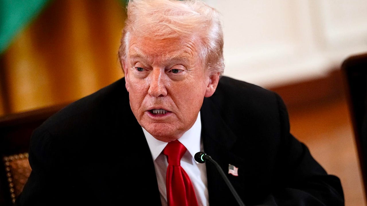 Trump demanda a California por sus nuevos mapas electorales alegando que hay un sesgo a favor de los latinos