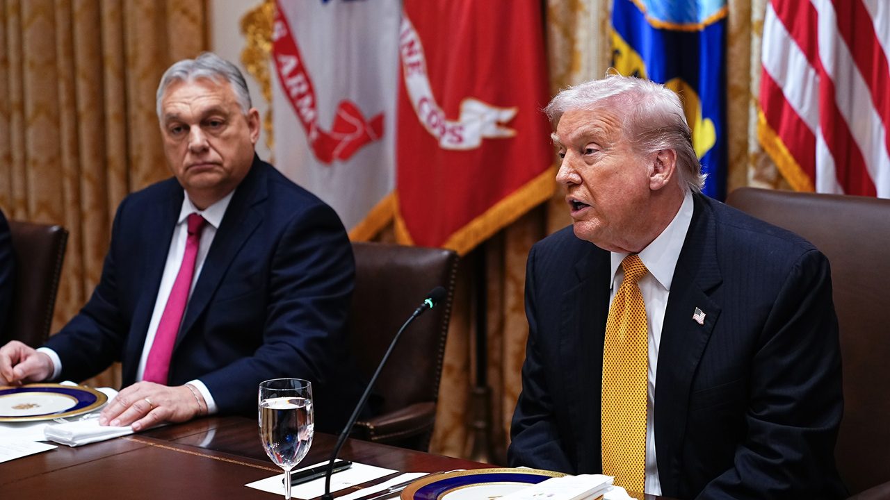 Trump dice que los líderes europeos podrían «aprender» de Orbán sobre cómo gestionar la inmigración: «Él tenía razón»