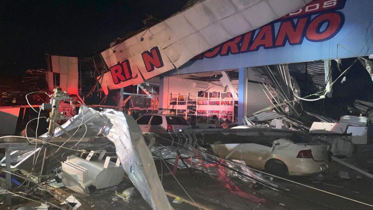 MUERTOS TORNADO BRASIL | Al menos cinco muertos y unos 430 heridos tras el paso de un tornado en el sur de Brasil