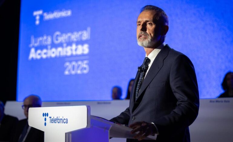 ERE TELEFÓNICA | Los sindicatos exigen a Telefónica elevar las subidas salariales de cada año hasta 2030 y un escudo contra la inflación para pactar los ERE