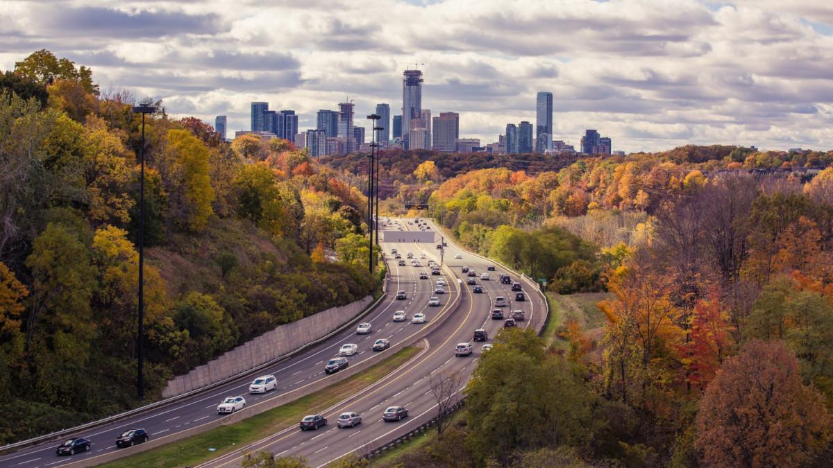 Las ventas de turismos crecen casi un 16% en octubre y el diésel vuelve perder contra el GLP