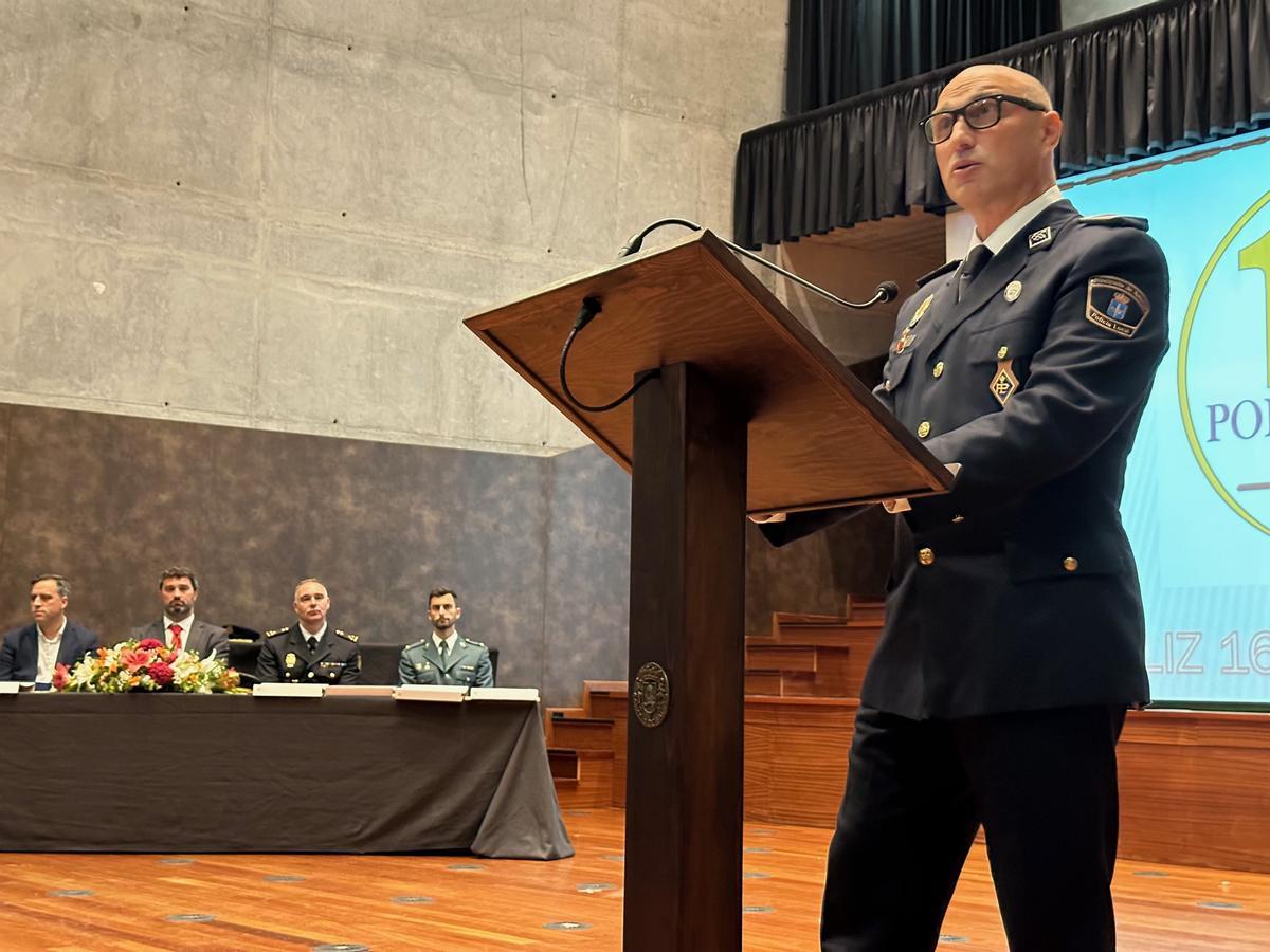 Carlos Regino García durante un momento de su discurso.