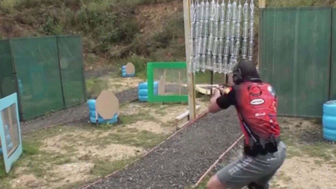 Para nosotros el arma es como la raqueta para el tenista