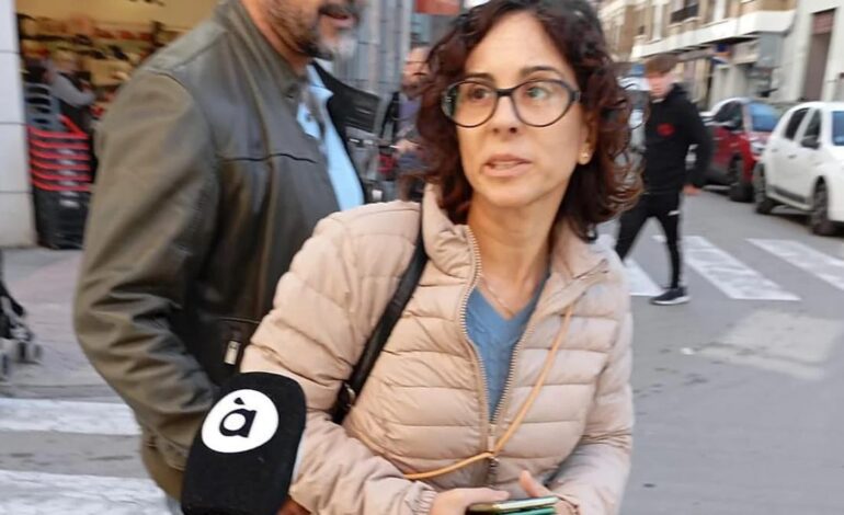 CLÍNICA DENTAL ALZIRA | La propietaria de la clínica en la que fue intervenida la menor fallecida en Valencia: «La niña salió aparentemente bien… La anestesista no sabe qué ha podido pasar»