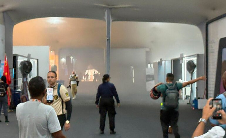 Un incendio obliga a evacuar la zona de negociaciones de la cumbre climática de la ONU en Belém