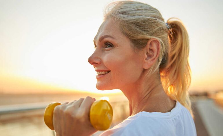 Si no haces ejercicio de fuerza a partir de los 60, pierdes entre un 1% y un 3% de masa muscular cada año. Y no es solo músculo lo que se va