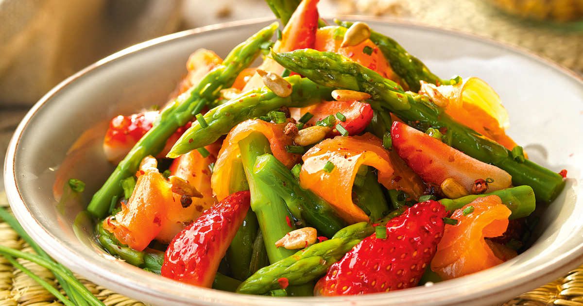 12 ensaladas de salmón saludables, ricas en omega 3, vitaminas y proteínas de calidad