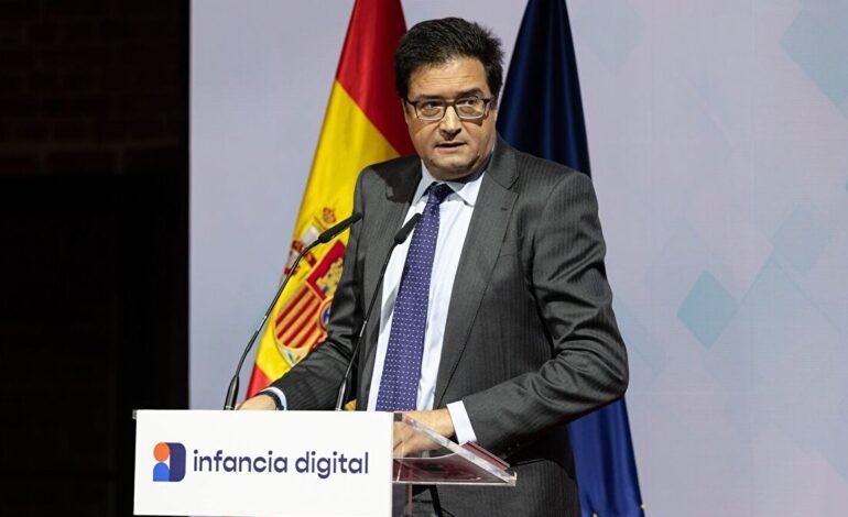 El Gobierno propone subir el sueldo a los funcionarios un 10% hasta 2028