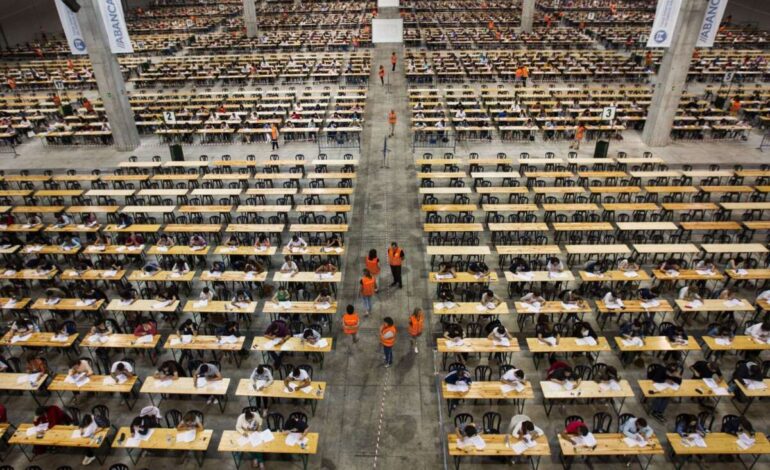 4.800 candidatos compiten este sábado por 1.000 plazas nacionales