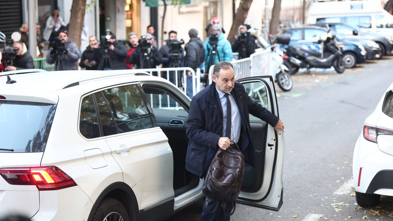 Ábalos afirma que Sánchez le «filtró» la investigación de la Fiscalía a Koldo: «La pieza era secreta»