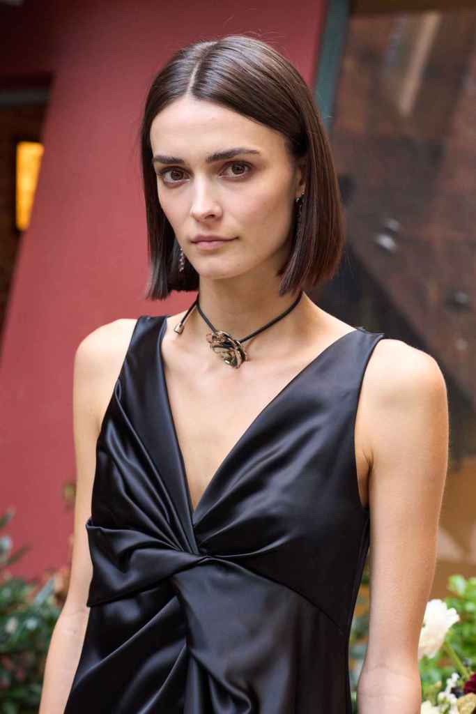 Los ojos pequeños se ven favorecidos con un delineador fino.