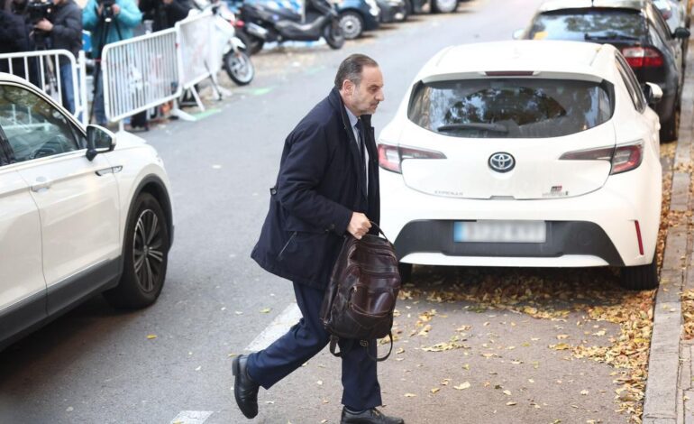 CASO KOLDO|El Supremo decide si envía a prisión a Koldo y Ábalos mientras acrecientan sus «avisos» al Gobierno