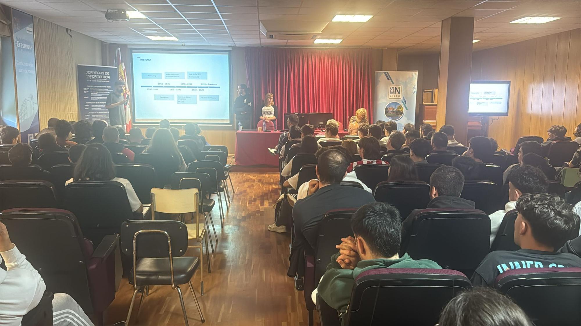 En marcha las Jornadas de Informática del IES Número 1 de Gijón (en imágenes)