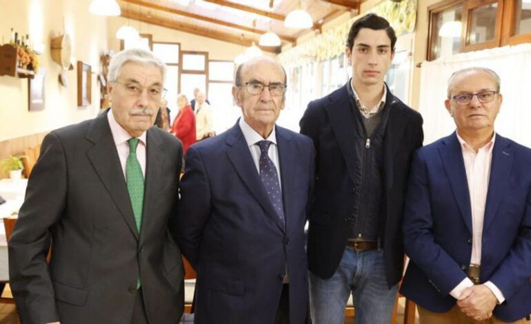 Tomás Rufo, El Mene y Aarón Palacio, premiados por la peña Astur