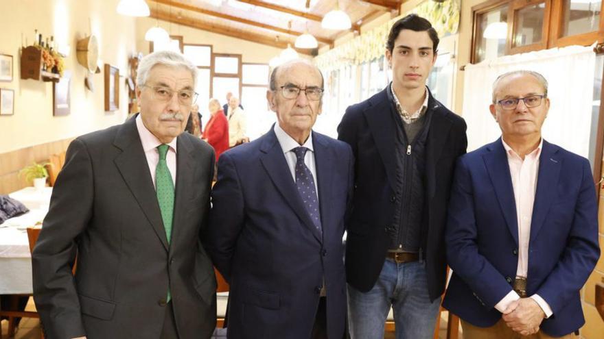 Tomás Rufo, El Mene y Aarón Palacio, premiados por la peña Astur