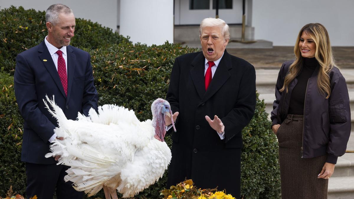 ESTADOS UNIDOS | Trump indulta a los pavos Gobble y Waddle por Acción de Gracias y bromea con anular los perdones otorgados por Biden
