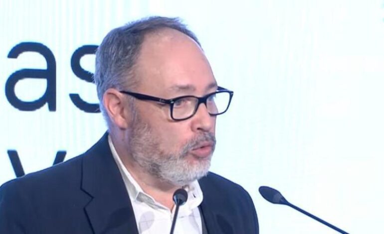 La economía y la educación figuran como dos de los grandes temas de interés en la conversación ciudadana