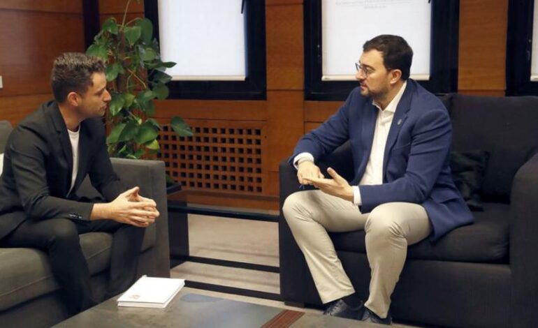 Barbón recibe al nuevo presidente de los Jóvenes Empresarios