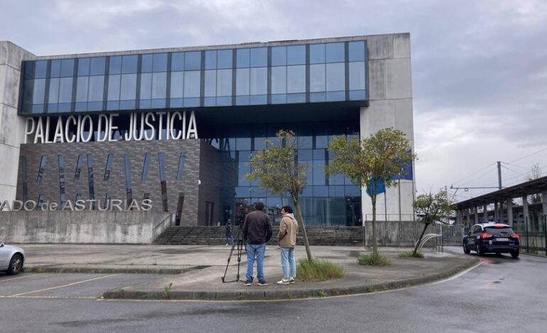 Afronta cuatro años de cárcel por besar en la boca a su casera al conocerla en Gijón