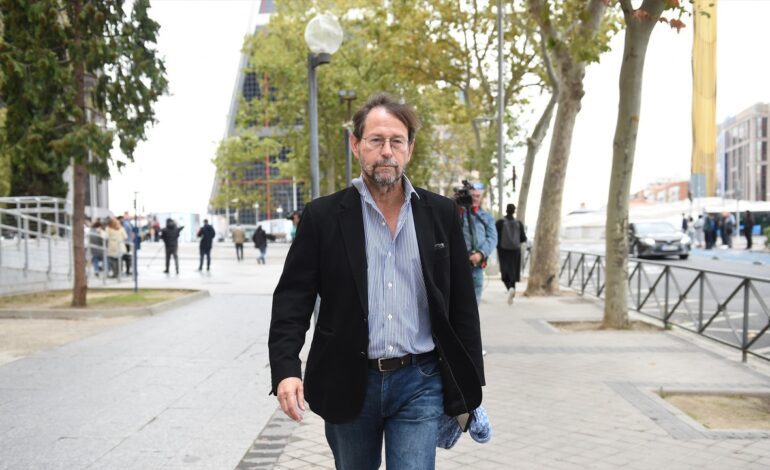 El fiscal Grinda ratifica su denuncia por un intento de soborno ante el juez que investiga el ‘caso Leire