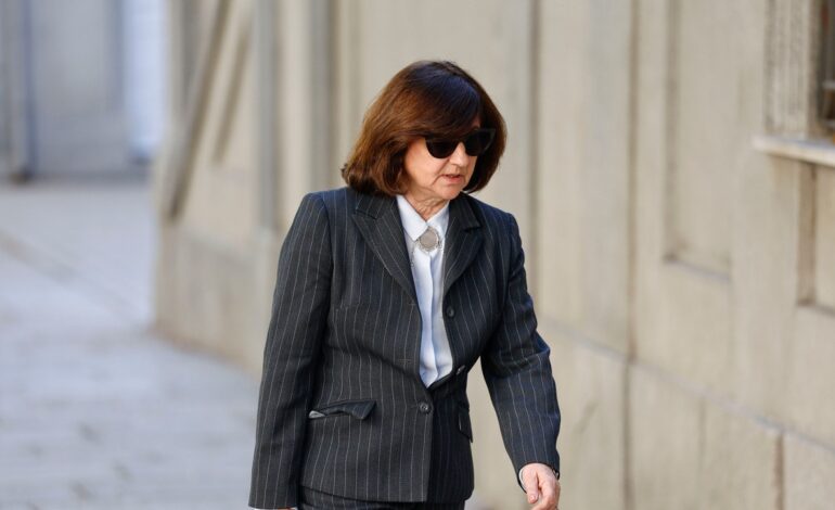 Le dije, «¿Has filtrado los correos?»