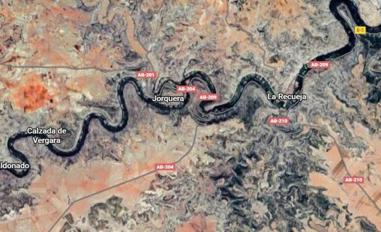 Reabre al tráfico la AB-204 a la altura de Jorquera tras haber sido cortada por un desprendimiento de pidras