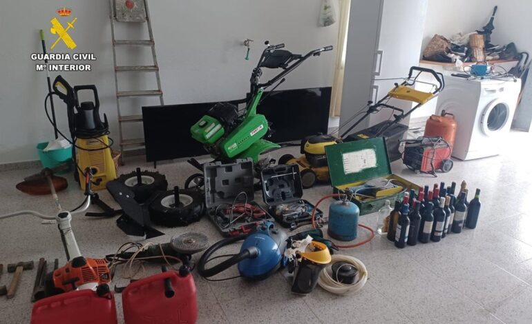 Investigado un hombre por un robo de herramientas y maquinaria, valoradas en 10 mil euros, en una casa de Muíños