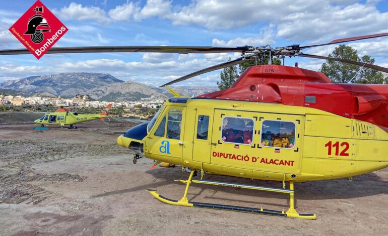 Bomberos rescatan a cinco chicas, tres de ellas menores, en la ruta de la Plana, en Callosa de Segura (Alicante)