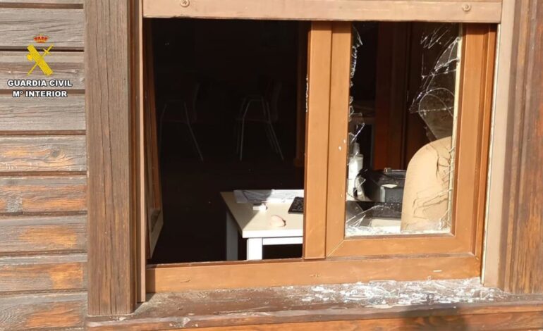 Dos detenidos por robar material del Centro de Interpretación de Riolobos tras forzar una ventana y una puerta