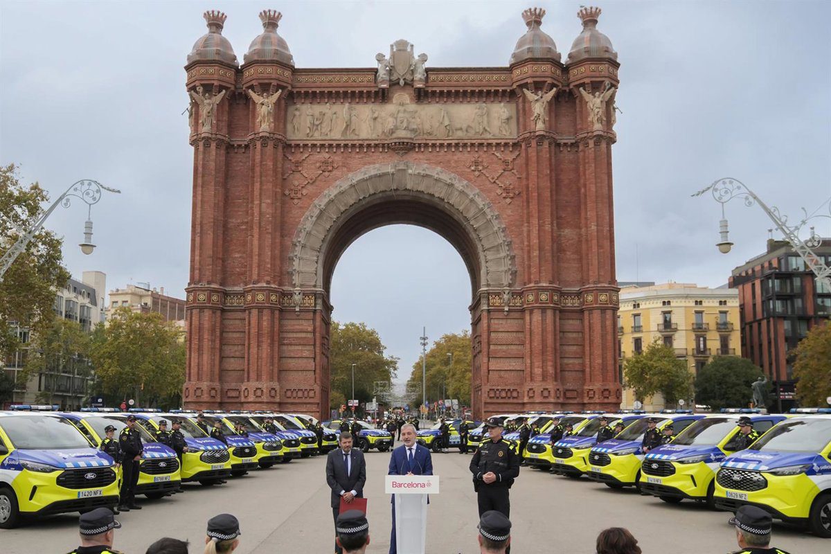 La Guàrdia Urbana de Barcelona incorpora 21 vehículos a su flota, que será un 50% sostenible