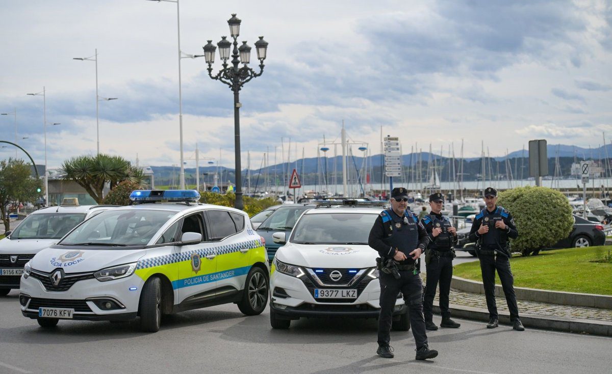 Sorprendido al cometer una infracción un conductor sin puntos y positivo en alcoholemia